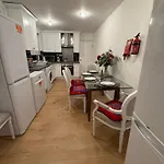 Affordable, Cozy And Beautiful Rooms In Hammersmith